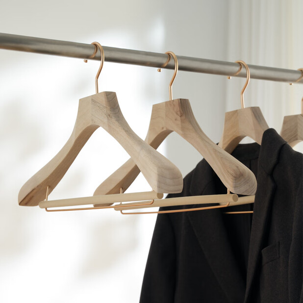 Non-Slip Velvet Suit Hangers 10 Pack, Anti-Slip Wide Shoulder Coat Hangers